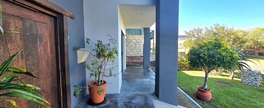 6 Bedroom Property for Sale in Franskraal Western Cape